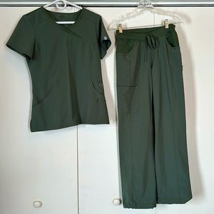 Infinity by Cherokee Scrubs women’s small set green olive bottoms and top